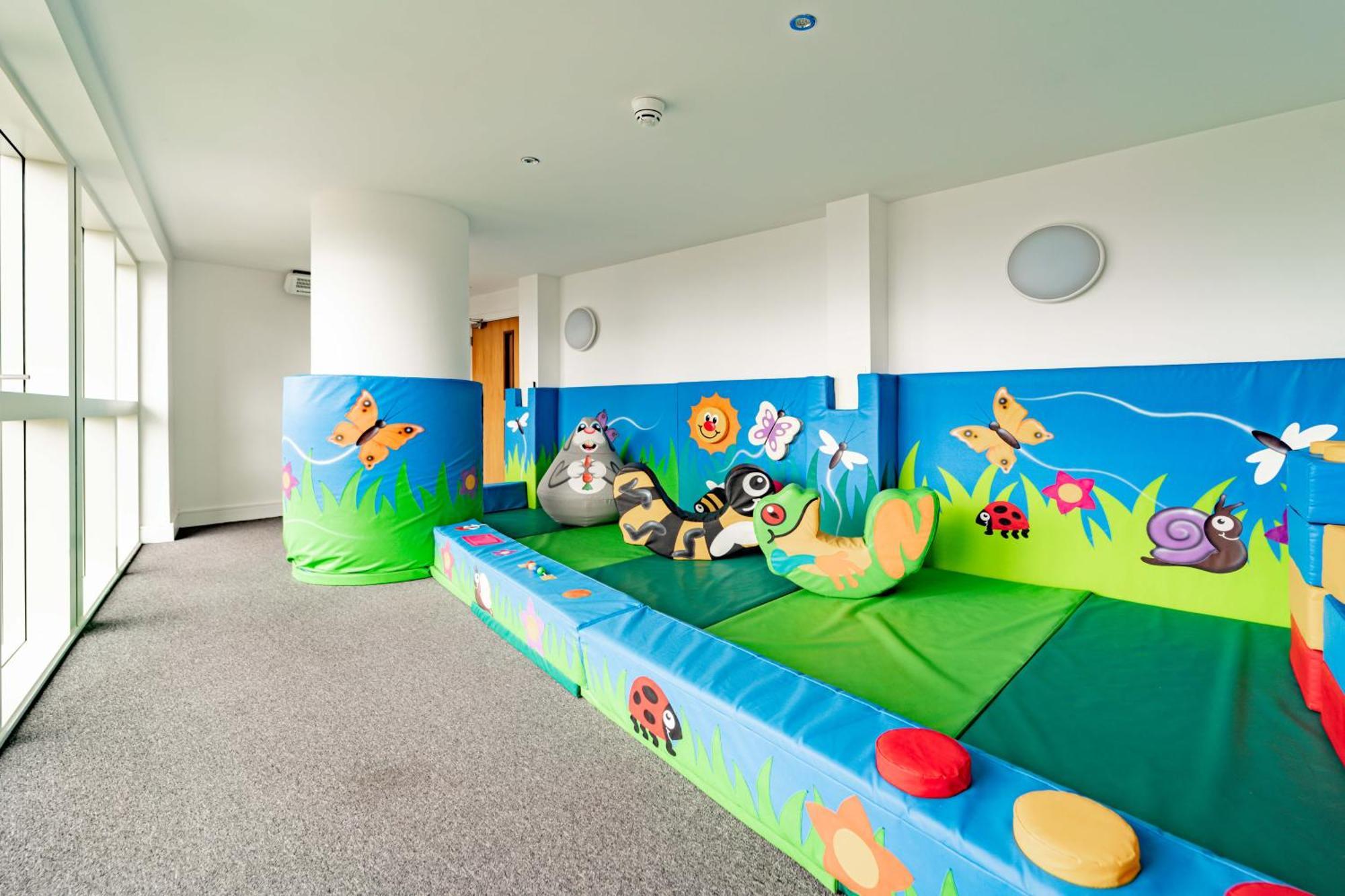 Stylish And Comfortable Canary Wharf Apartment Perfect For Long Stays ลอนดอน ภายนอก รูปภาพ