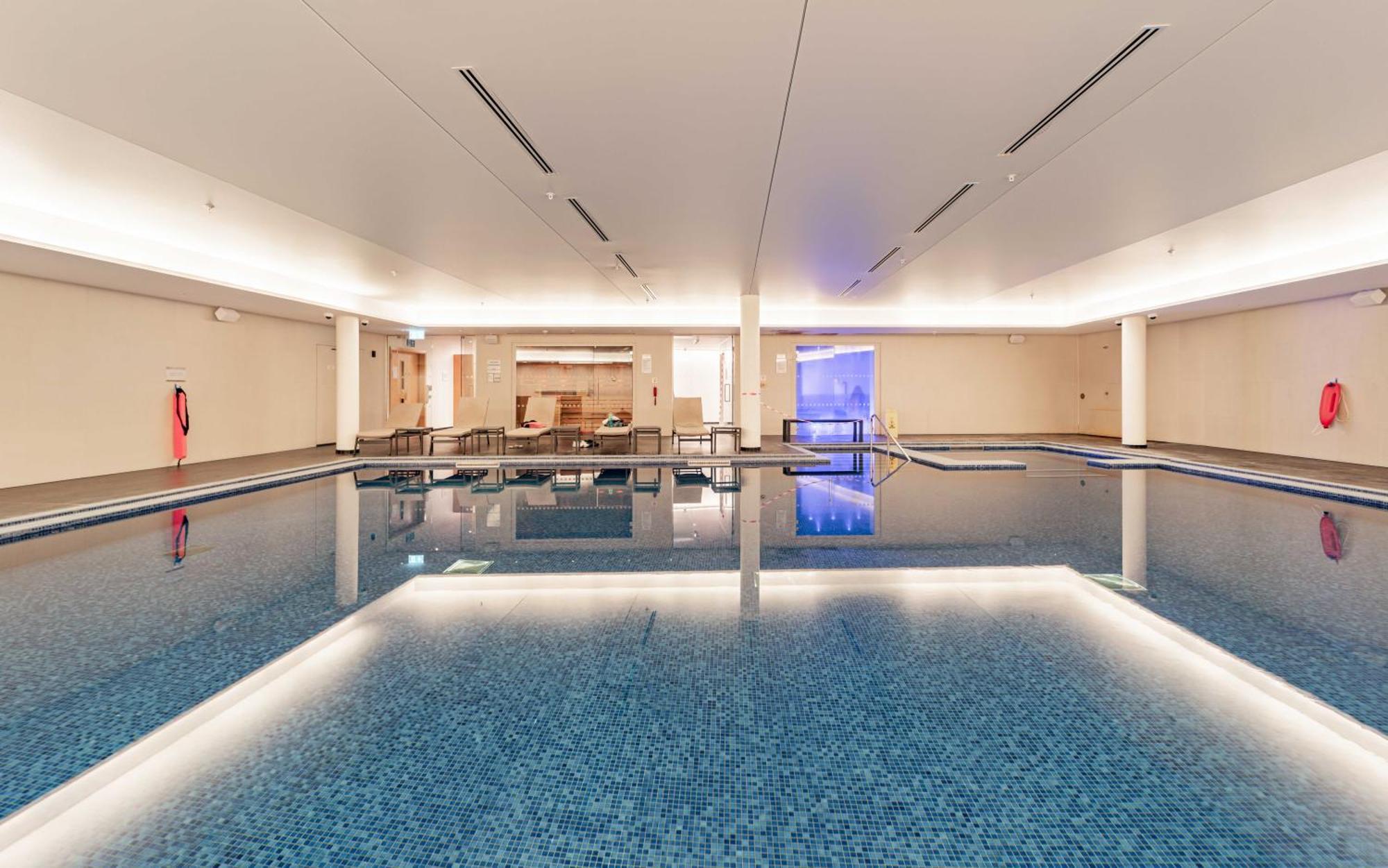 Stylish And Comfortable Canary Wharf Apartment Perfect For Long Stays ลอนดอน ภายนอก รูปภาพ